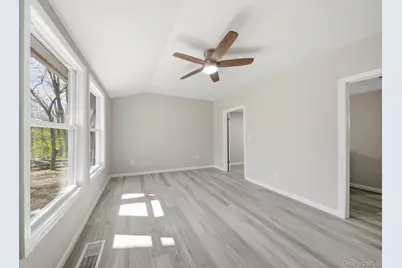 24 Farmingdale Lane, Bloomingburg, NY 12721 - Photo 13
