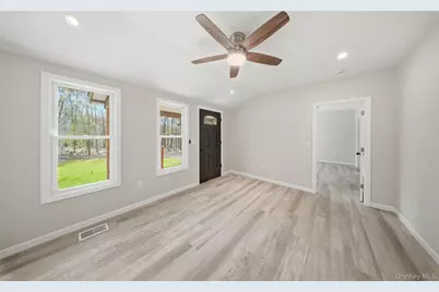 24 Farmingdale Lane, Bloomingburg, NY 12721 - Photo 3
