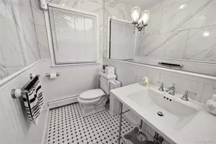 19 Eckernkamp Dr, Smithtown, NY 11787 - Photo 17