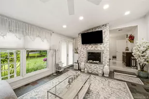 19 Eckernkamp Dr, Smithtown, NY 11787 - Photo 11