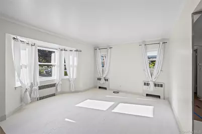 6 Grenville Court, East Rockaway, NY 11518 - Photo 3