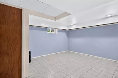 81 Chatham Place, West Hempstead, NY 11552 - Photo 19