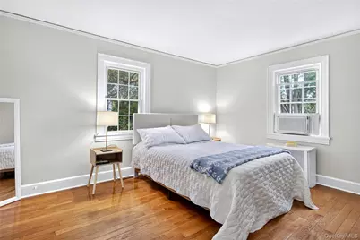 81 Chatham Place, West Hempstead, NY 11552 - Photo 15