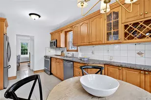 81 Chatham Pl, West Hempstead, NY 11552 - Photo 9