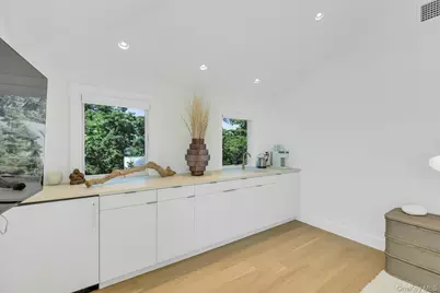 29 Tiana Circle, Hampton Bays, NY 11946 - Photo 27