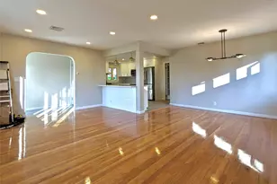 251-16 Gaskell Rd, Little Neck, NY 11362 - Photo 5