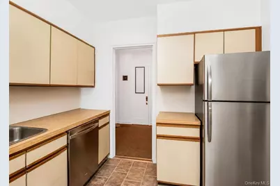 306 E Mosholu Parkway S #4F, Bronx, NY 10458 - Photo 9