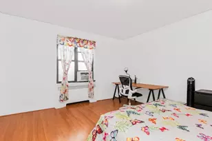 306 E Mosholu Pkwy S, Bronx, NY 10458 - Photo 11