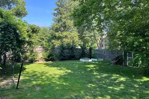 25 Willow Ave, Huntington, NY 11743 - Photo 15