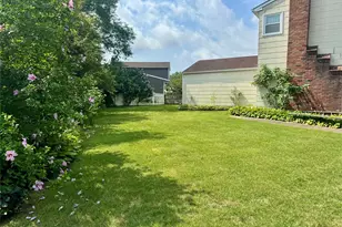 49 Avis Dr, Holbrook, NY 11741 - Photo 7