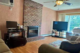 49 Avis Dr, Holbrook, NY 11741 - Photo 25