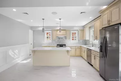 233-25 38 Drive, Douglaston, NY 11363 - Photo 15