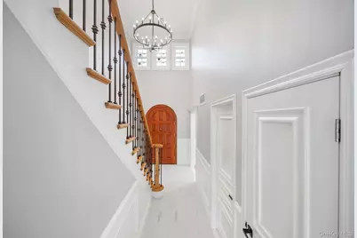 233-25 38 Drive, Douglaston, NY 11363 - Photo 19