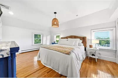 22 S Gillette Avenue, Bayport, NY 11705 - Photo 29