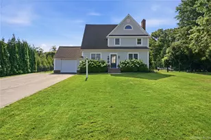22 S Gillette Ave, Bayport, NY 11705 - Photo 3