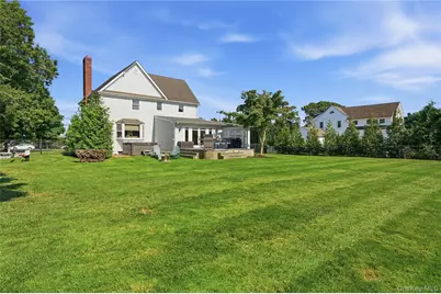 22 S Gillette Avenue, Bayport, NY 11705 - Photo 39