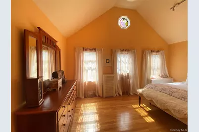 59 Sycamore Avenue, Floral Park, NY 11001 - Photo 13