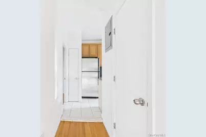 21-37 33rd Street #3D, Astoria, NY 11105 - Photo 9