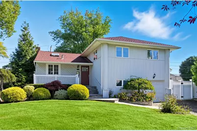 17 Willben Lane, Plainview, NY 11803 - Photo 1