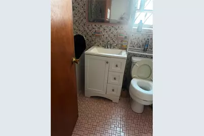 958 E 226th Street, Bronx, NY 10466 - Photo 5