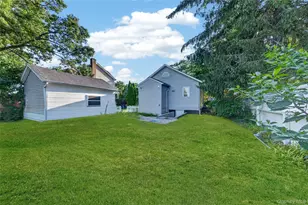 67 Ohio Ave, Medford, NY 11763 - Photo 31