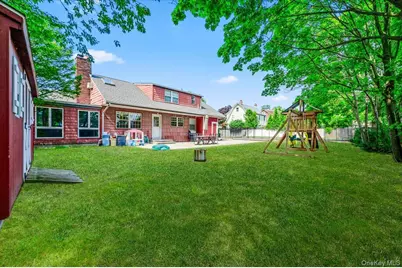 22 Manitton Court, Islip, NY 11751 - Photo 27