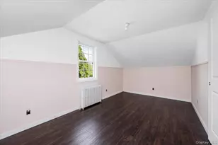 22 Manitton Ct, Islip, NY 11751 - Photo 17