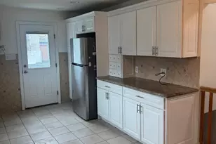 14 Larch St, Hicksville, NY 11801 - Photo 9
