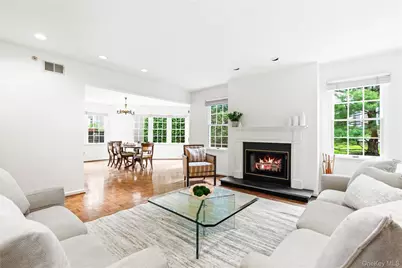 44 Alex Drive, White Plains, NY 10605 - Photo 3