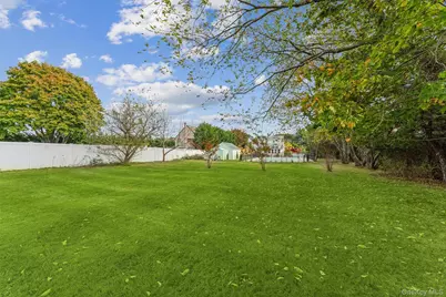15 S Bay Avenue, Eastport, NY 11941 - Photo 5