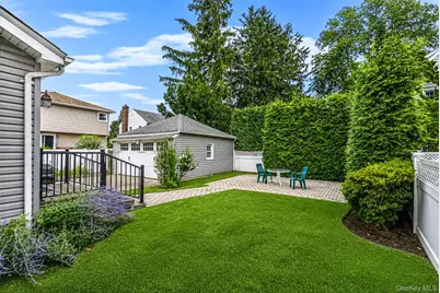 34 Drake Street, Malverne, NY 11565 - Photo 25