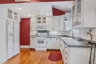 34 Drake St, Malverne, NY 11565 - Photo 7