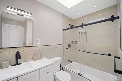 180 Davis Avenue #12A, Bronx, NY 10465 - Photo 13