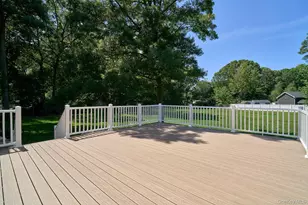 11 Embassy Rd, Selden, NY 11784 - Photo 33