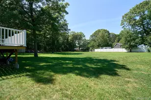 11 Embassy Rd, Selden, NY 11784 - Photo 35