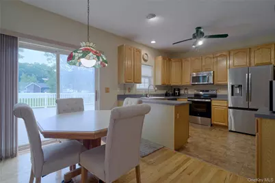 11 Embassy Road, Selden, NY 11784 - Photo 7
