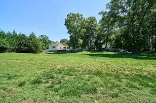 11 Embassy Rd, Selden, NY 11784 - Photo 39