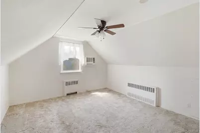 695 Eileen Court, Franklin Square, NY 11010 - Photo 9