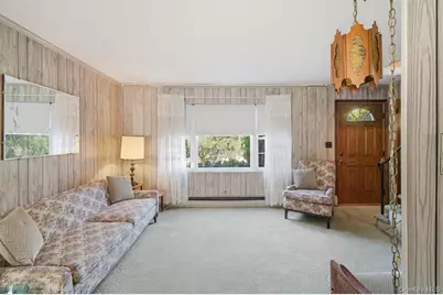 695 Eileen Court, Franklin Square, NY 11010 - Photo 5