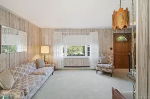 695 Eileen Ct, Franklin Square, NY 11010 - Photo 5