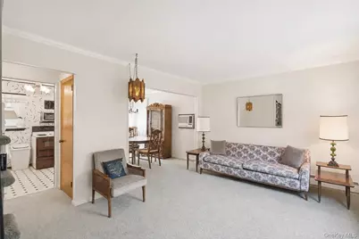 695 Eileen Court, Franklin Square, NY 11010 - Photo 3
