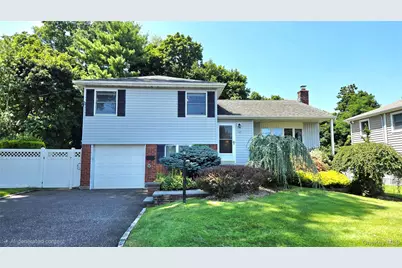 27 Humphrey Drive, Syosset, NY 11791 - Photo 1