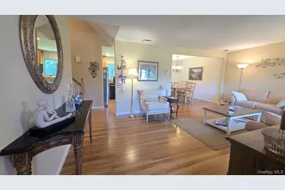 27 Humphrey Drive, Syosset, NY 11791 - Photo 5