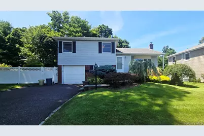 27 Humphrey Drive, Syosset, NY 11791 - Photo 1