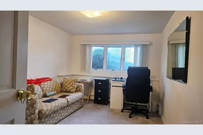 27 Humphrey Drive, Syosset, NY 11791 - Photo 15