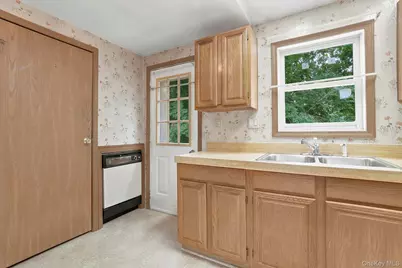 86 Spackenkill Road, Poughkeepsie, NY 12603 - Photo 9