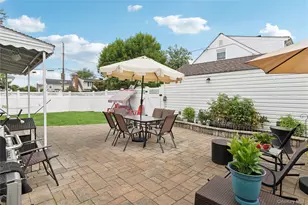 2327 Penatiquit Ave, Seaford, NY 11783 - Photo 21