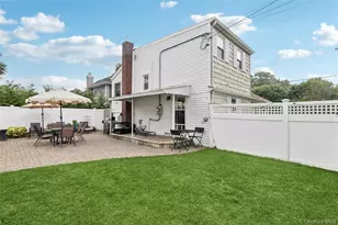 2327 Penatiquit Ave, Seaford, NY 11783 - Photo 19