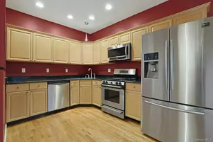 60 Alexander Ct, Nanuet, NY 10954 - Photo 9