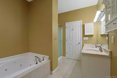 60 Alexander Court, Nanuet, NY 10954 - Photo 23